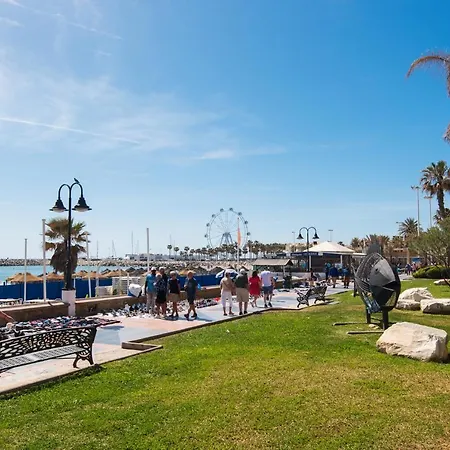 Aloha Marina Private 1st Line Ocean Carihuela Апартаменты