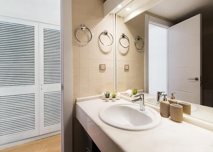 Aloha Marina Private 1st Line Ocean Carihuela * Torremolinos