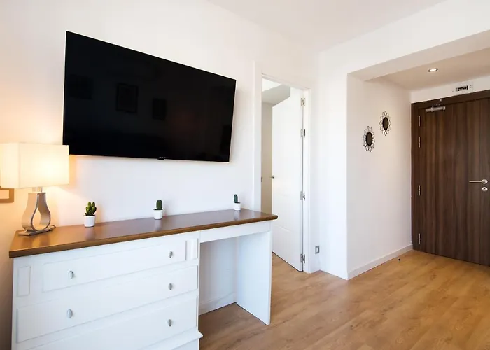 Aloha Marina Private 1st Line Ocean Carihuela Appartement